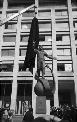 Photo of Unveiling of Yury Gagarin's Statue in London